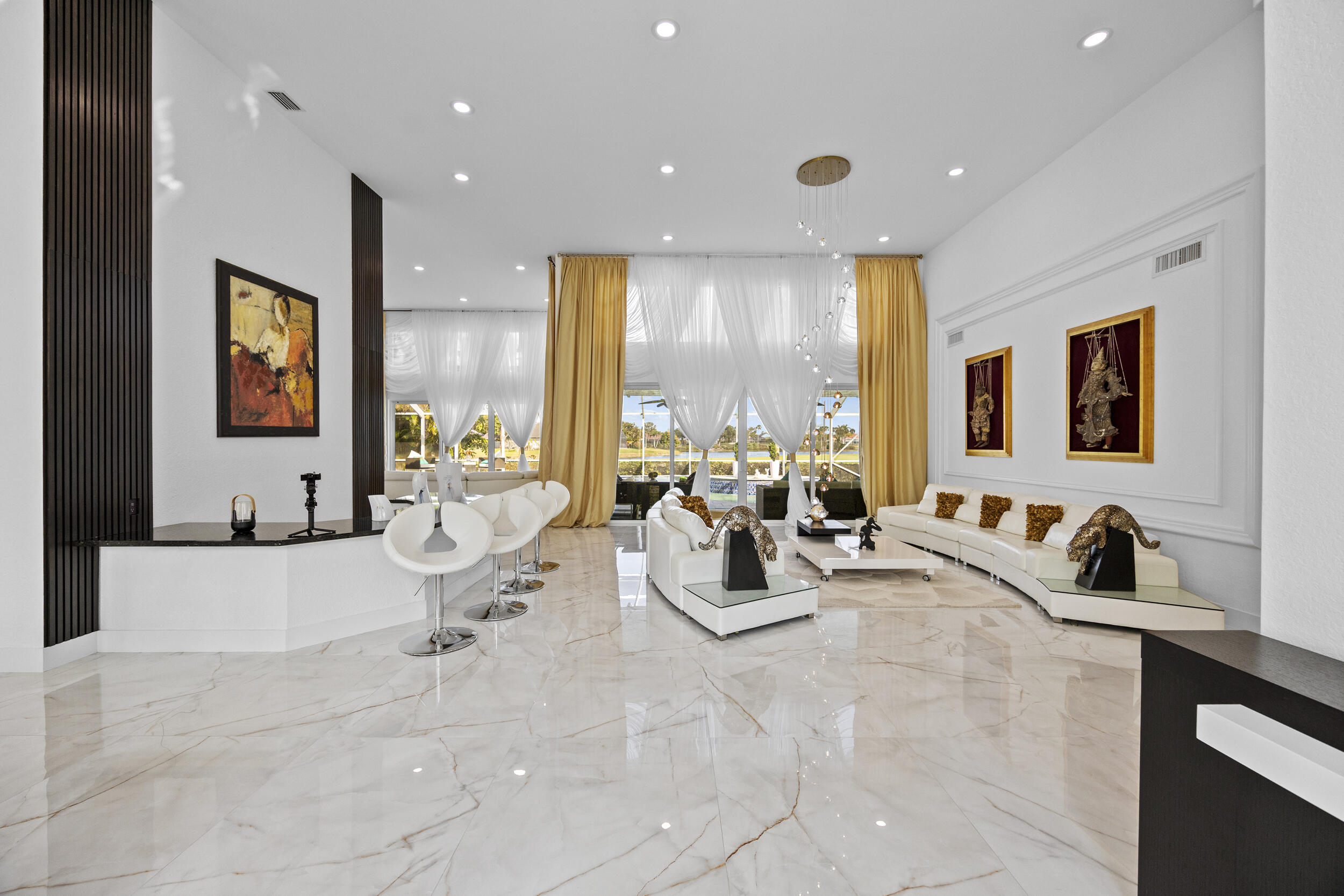 10591 Stonebridge Boulevard