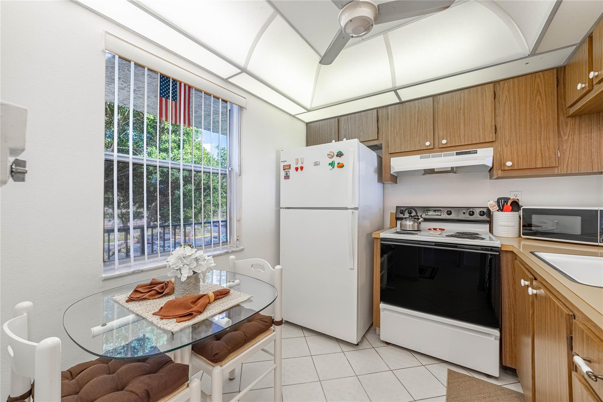 LIME BAY - Residential