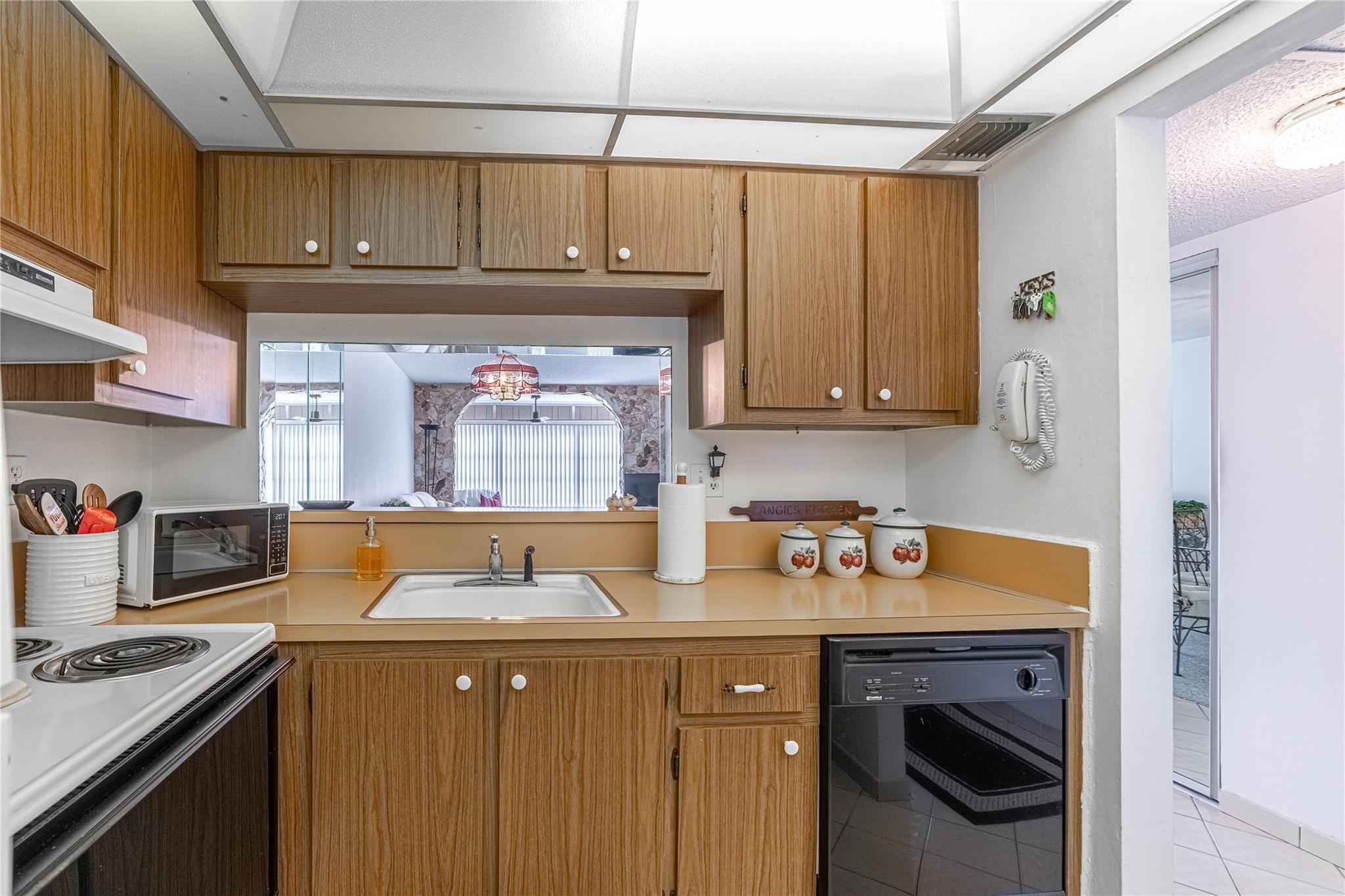 LIME BAY - Residential