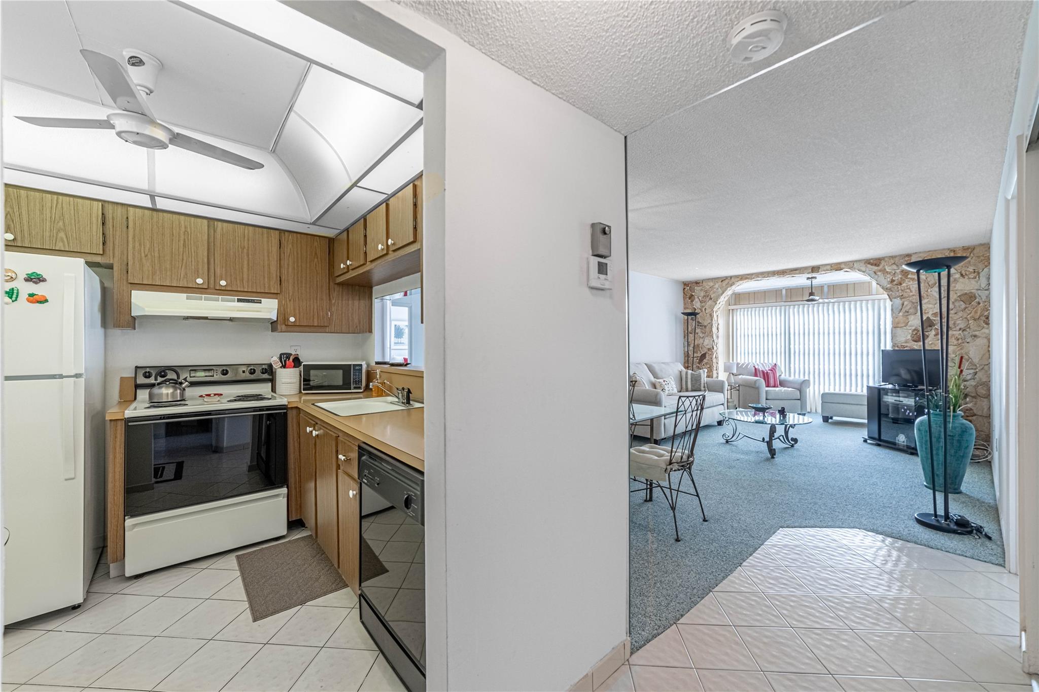 9401 Lime Bay Blvd 302