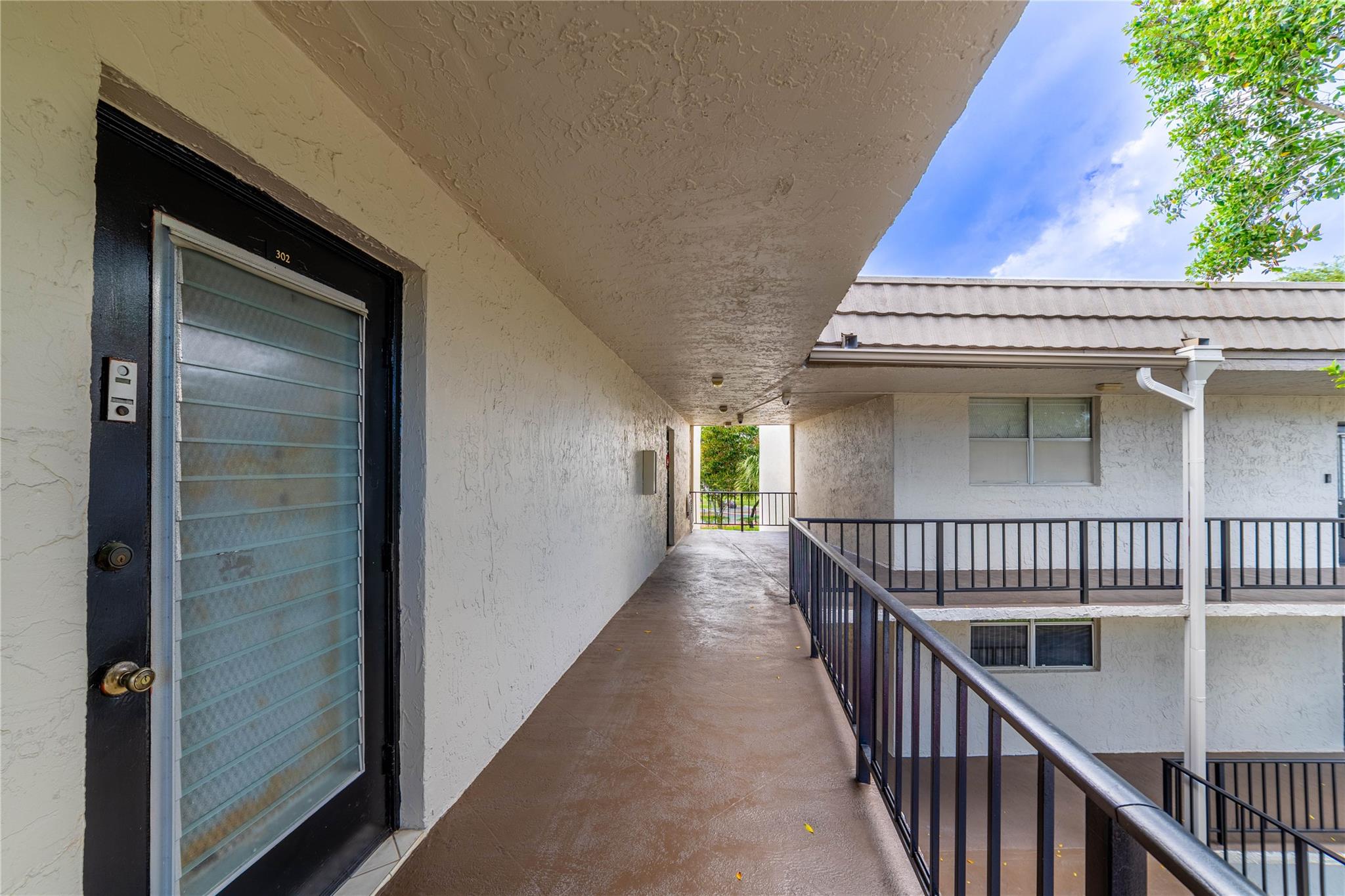 9401 Lime Bay Blvd 302