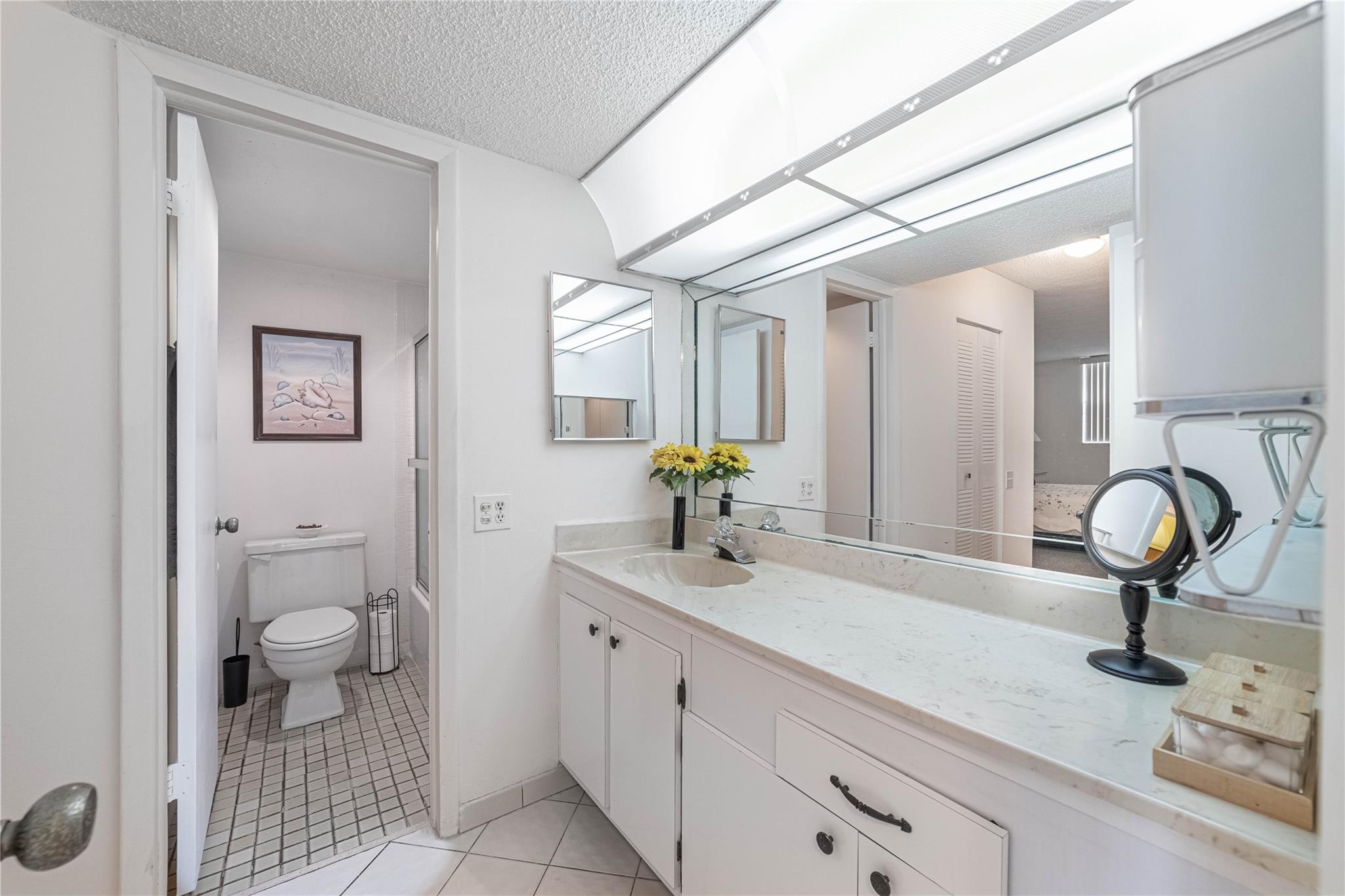 LIME BAY - Residential