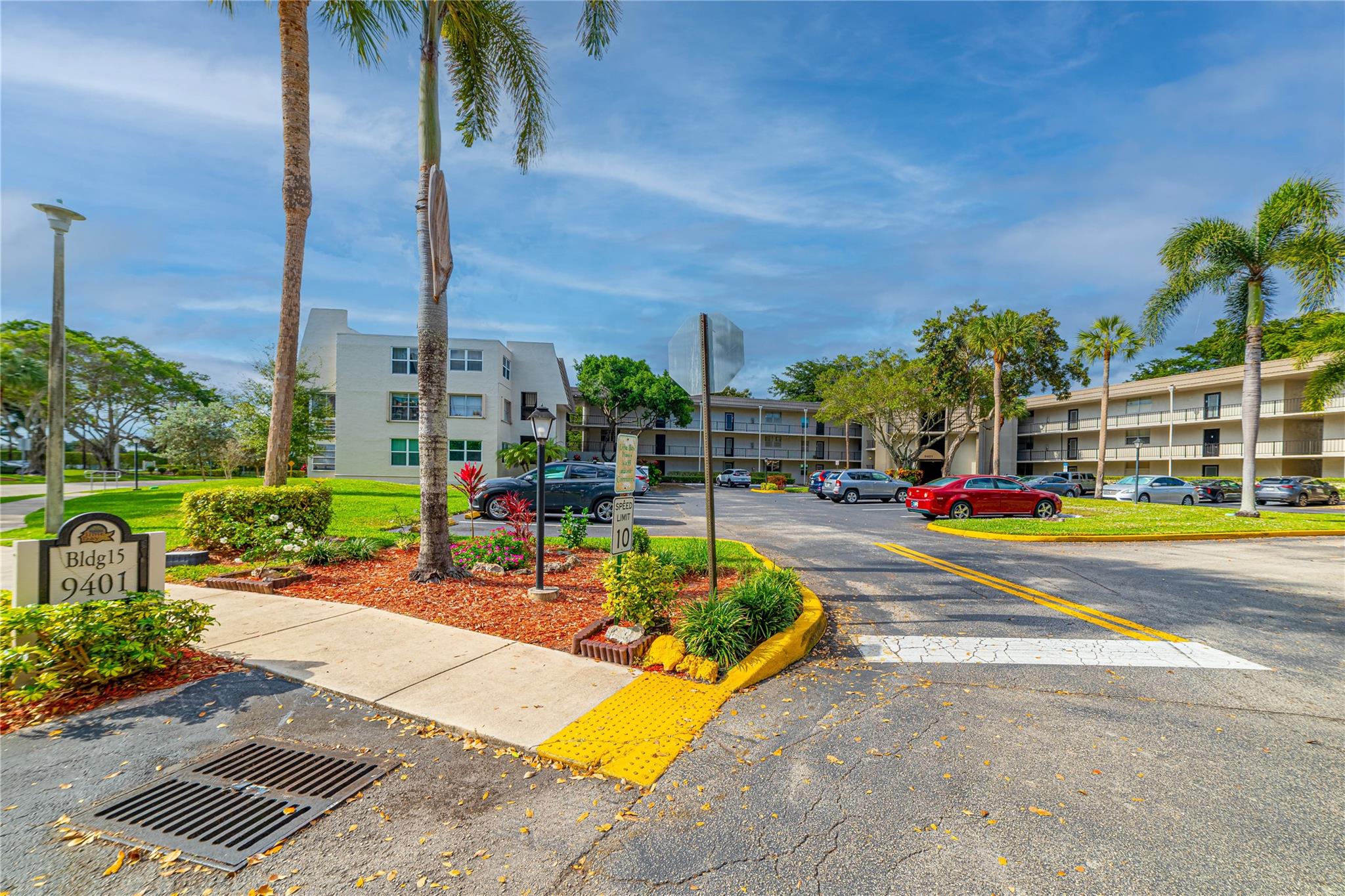 WOW! REDUCED. MAKE AN OFFER, WE WILL MAKE THE DEAL. PRIDE OF OWNERSHIP SHOWS IN THIS ADORABLE 1/1 IN LIME BAY. OWNER IS NEGOTIABLE. OWNER HAS A FLORIDA ROOM FOR EXTRA LIVING SPACE. WATER HEAT REPLACED LAST YEAR. AC REPLACED 2018, REFRIGERATOR IS NEW. LIME BAY IS AN ACTIVE ADULT COMMUNITY WITH A LOVELY CLUBHOUSE AND POOL (SEE THE PICTURES) TENNIS COURT AND SHUFFLEBOARD COURT. BINGO AND CARD PLAYING ETC.