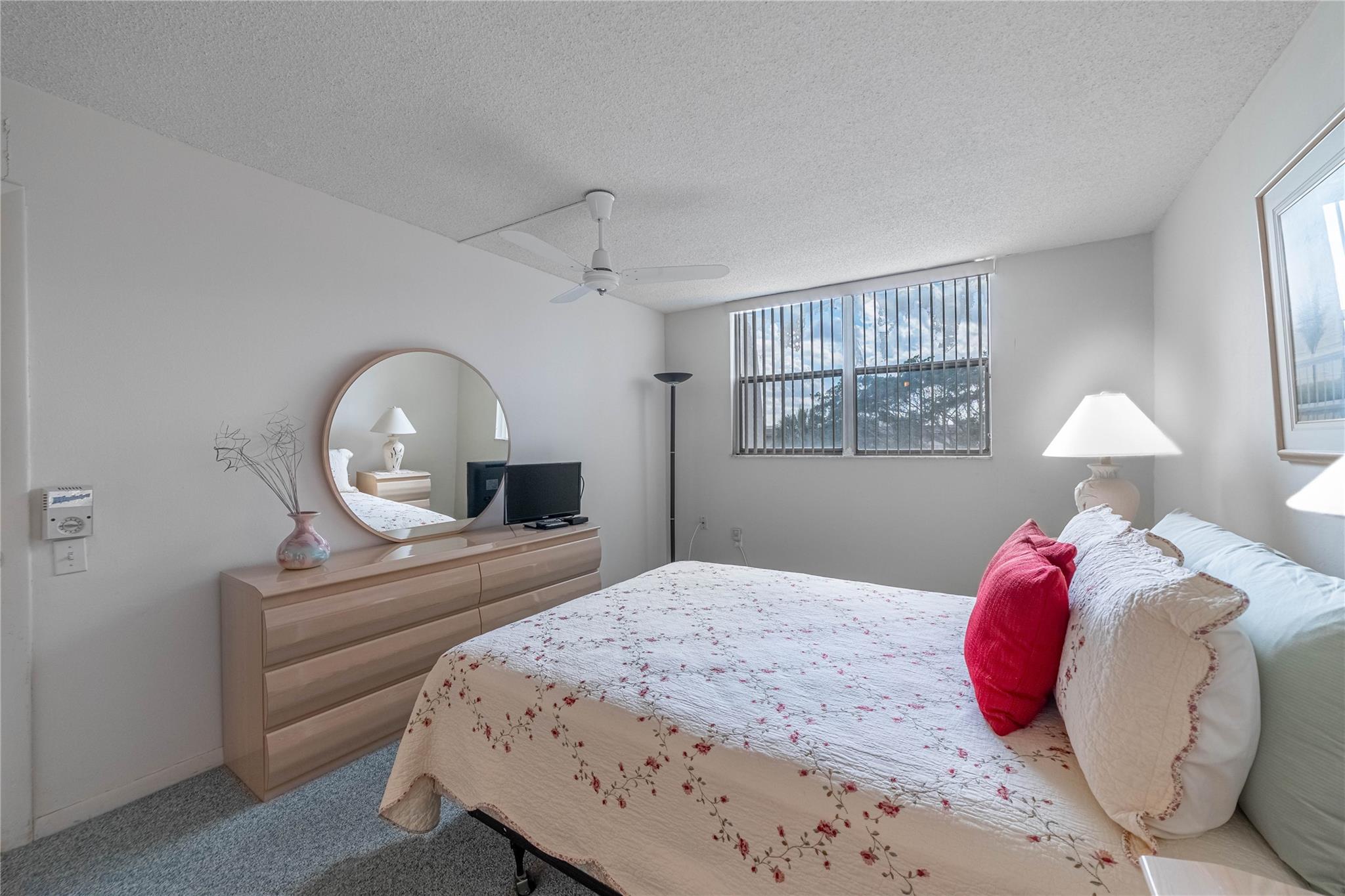 LIME BAY - Residential