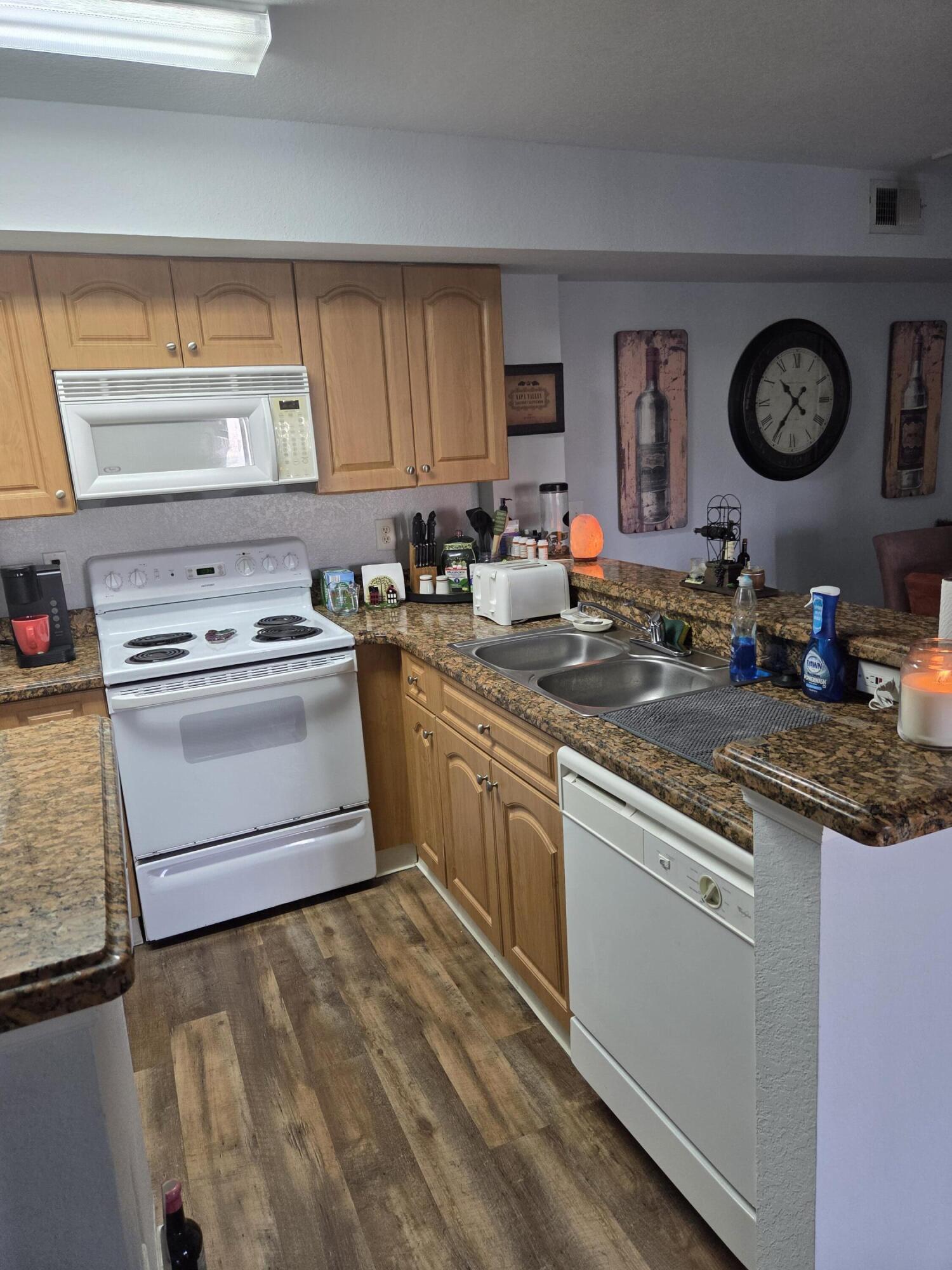 THE CLUB AT ST LUCIE WEST, A CONDOMINIUM - Residential