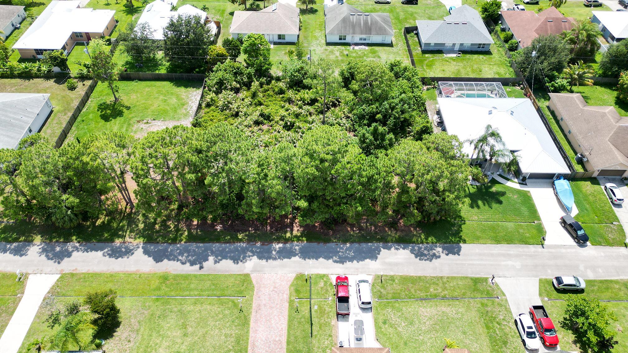3462 SW Funtuna Street, Port St Lucie, FL, 34953/$149,900 3 3462 SW Funtuna Street