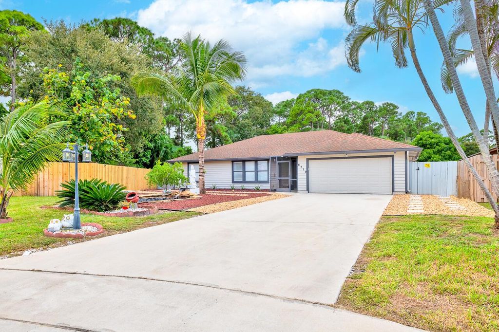 Photo of 6719 Lawrence Woods Court, Lake Worth, FL 33462 (MLS # R11079372)