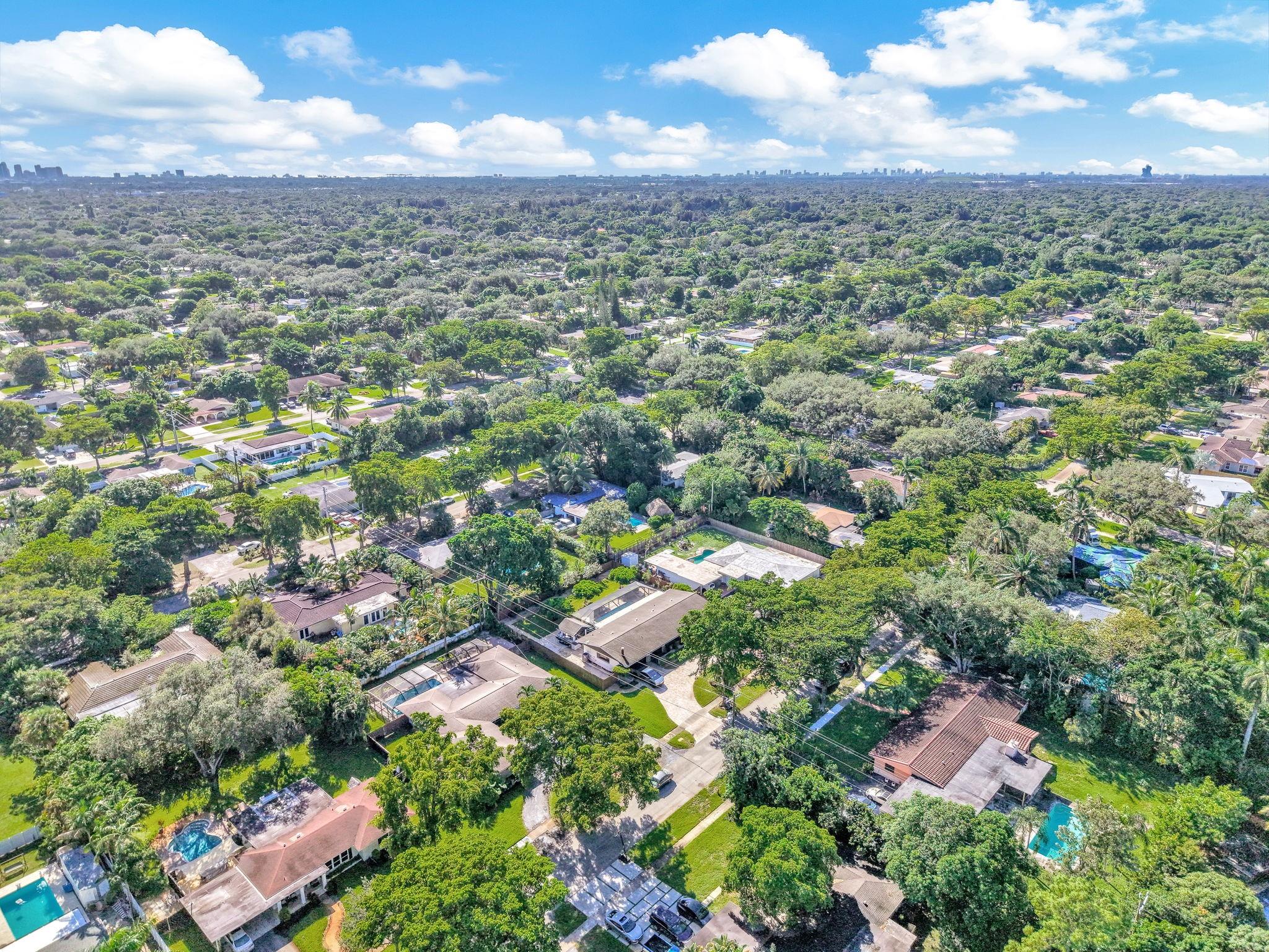 PLANTATION GARDENS 1ST SE - Residential Lease