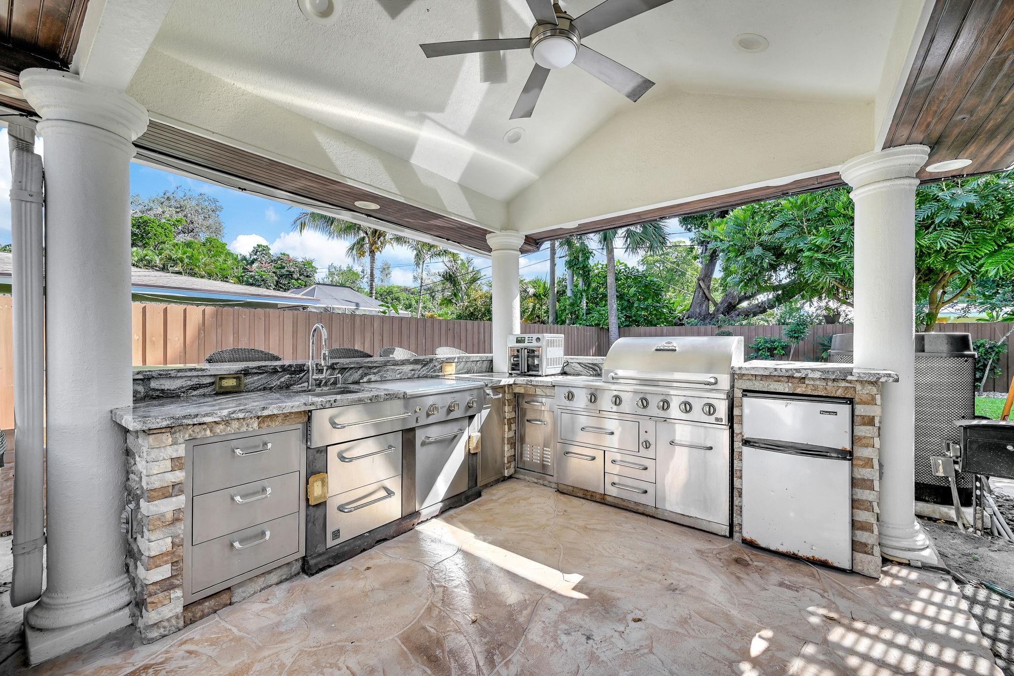 PLANTATION GARDENS 1ST SE - Residential Lease