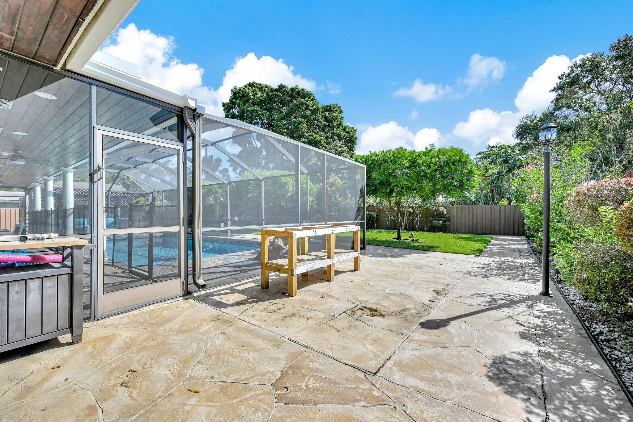 PLANTATION GARDENS 1ST SE - Residential Lease