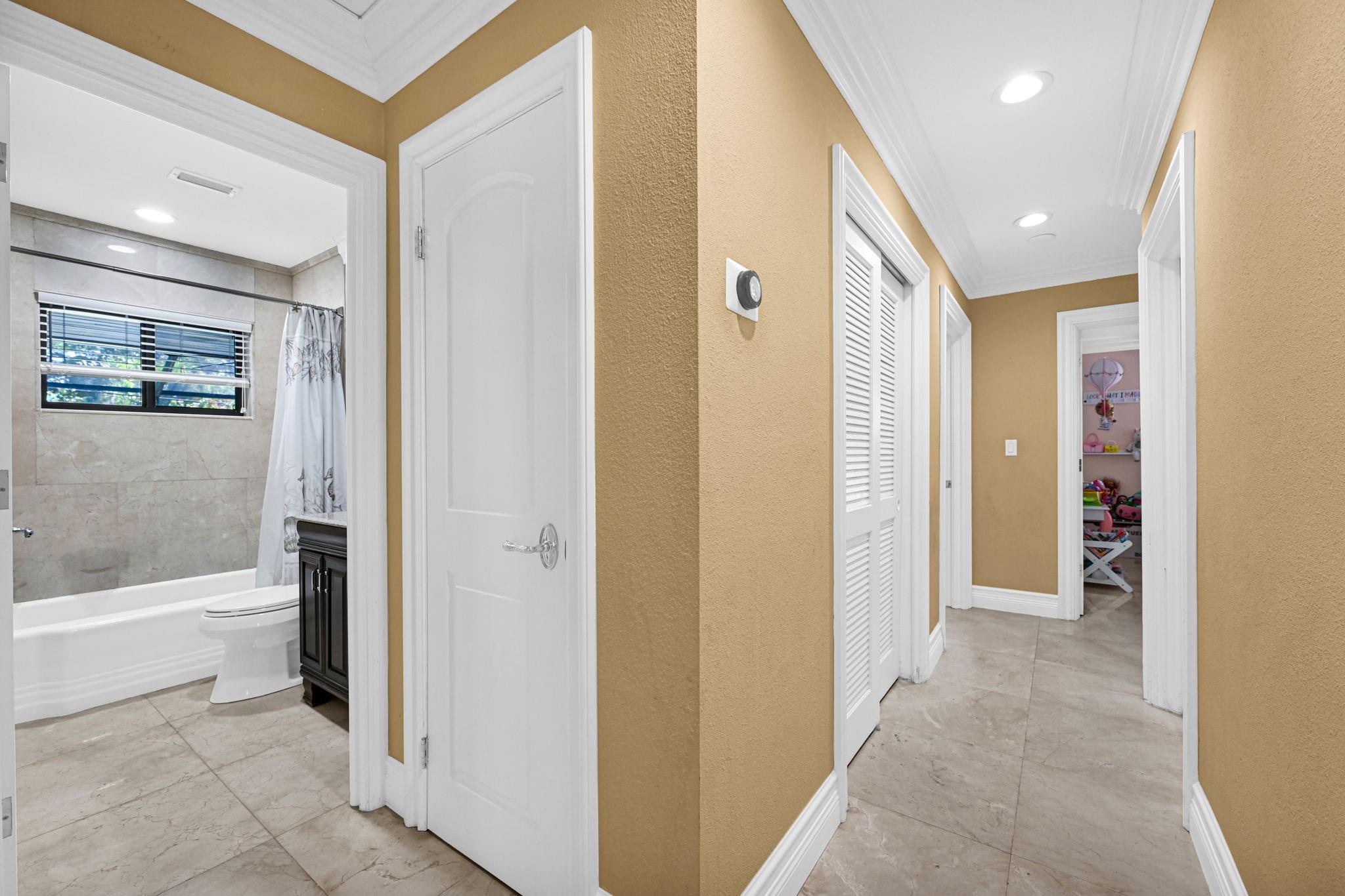 PLANTATION GARDENS 1ST SE - Residential Lease