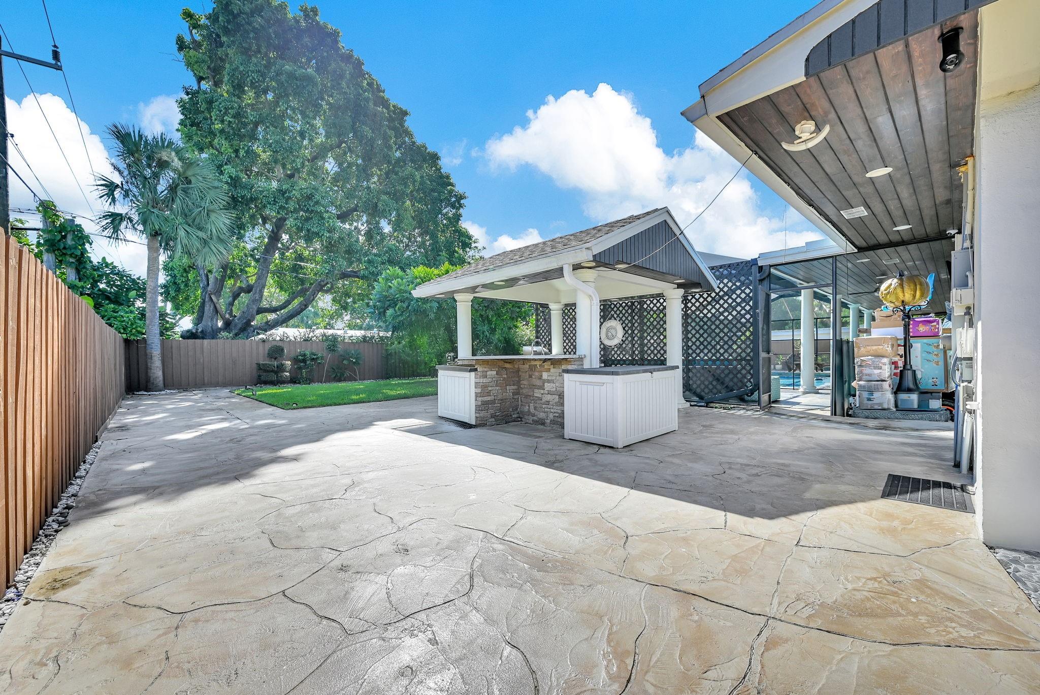 PLANTATION GARDENS 1ST SE - Residential Lease