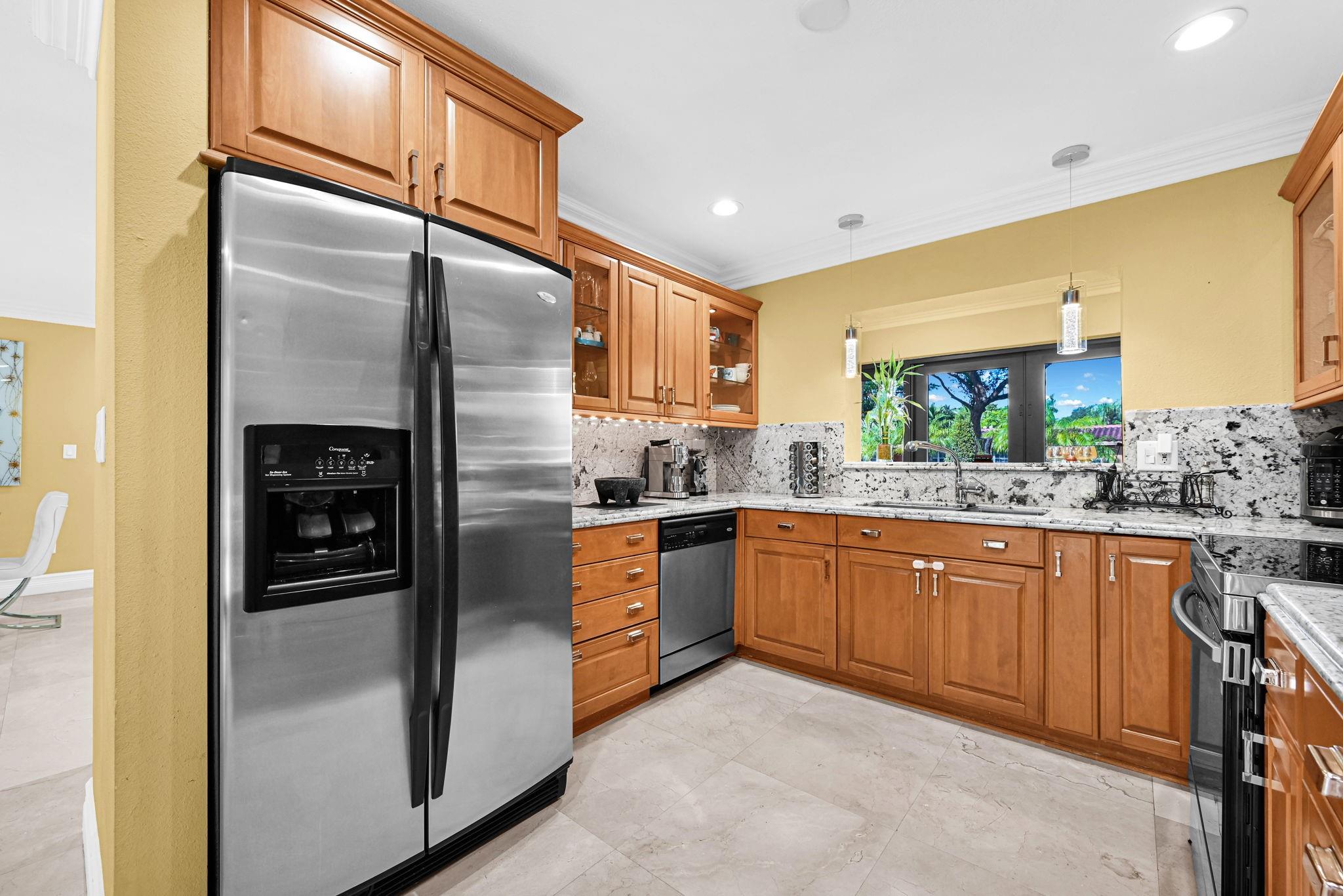 PLANTATION GARDENS 1ST SE - Residential Lease