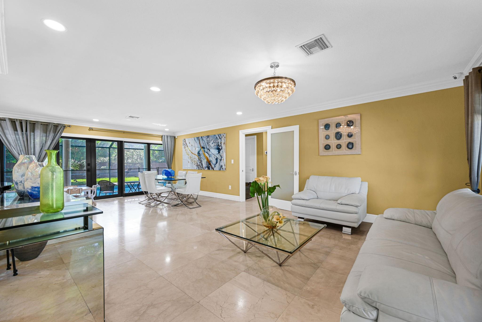 PLANTATION GARDENS 1ST SE - Residential Lease