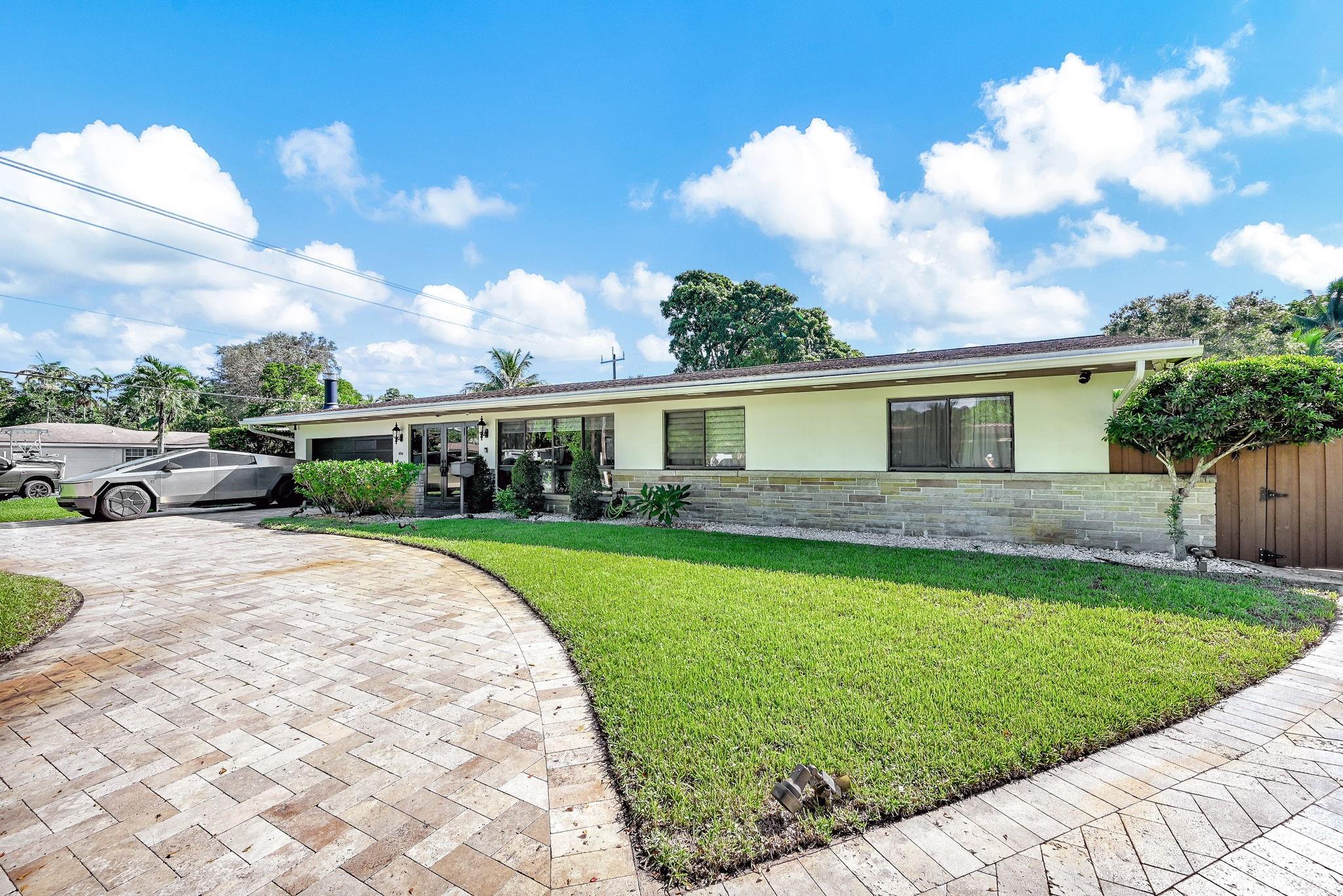 PLANTATION GARDENS 1ST SE - Residential Lease