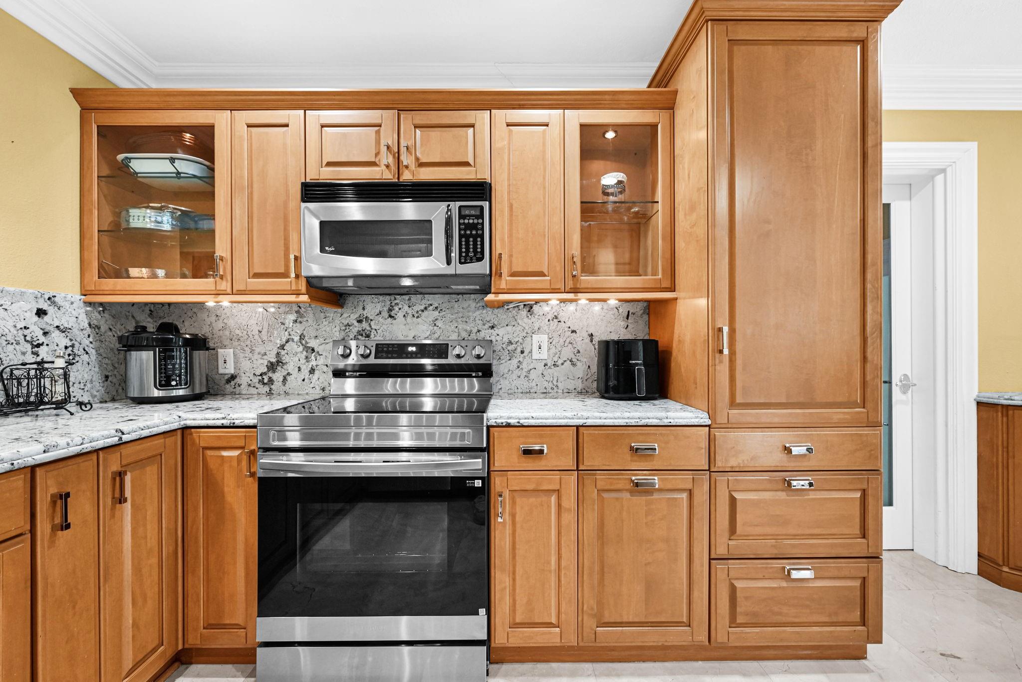 PLANTATION GARDENS 1ST SE - Residential Lease