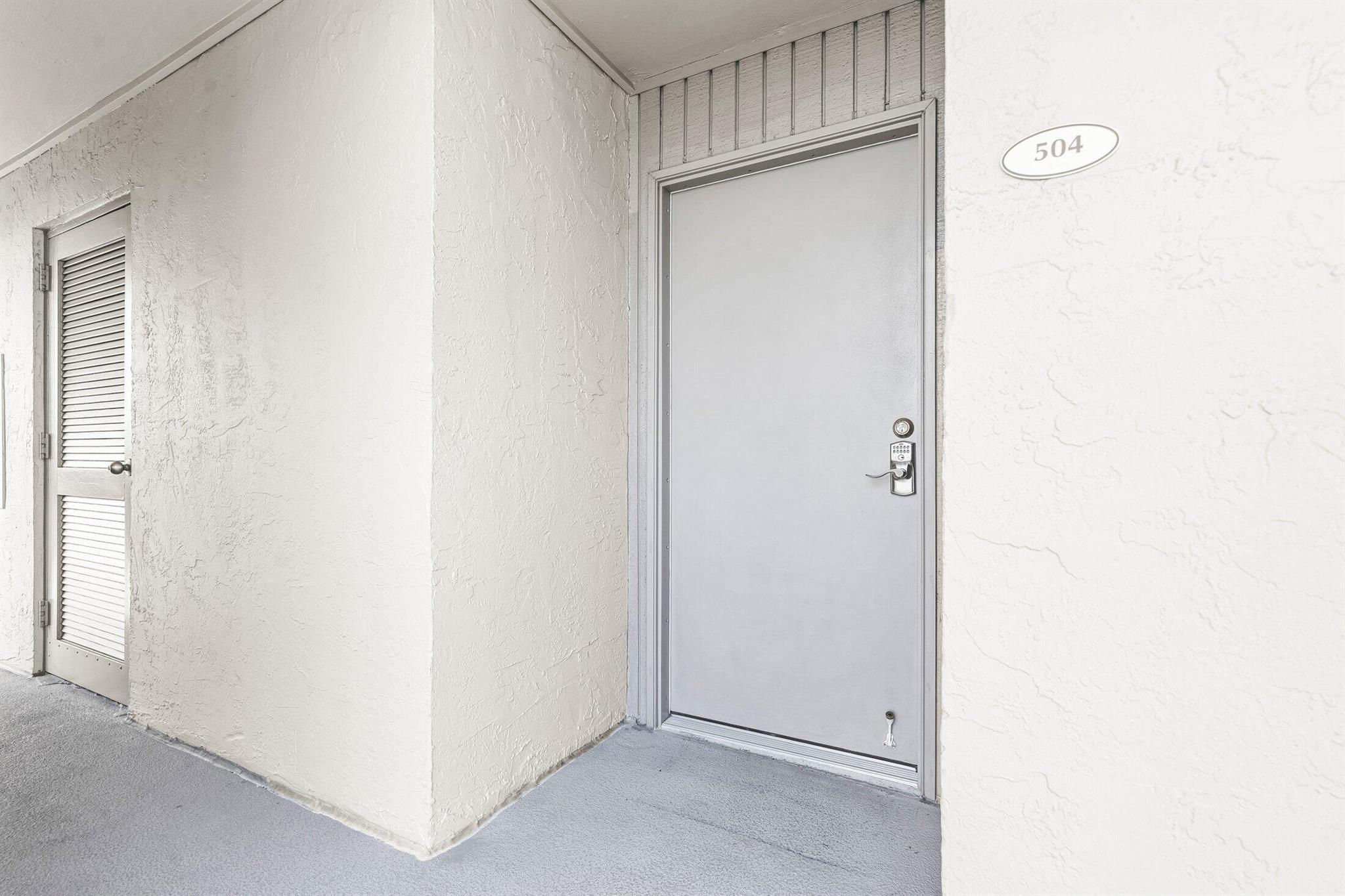 17 Royal Palm Way 504