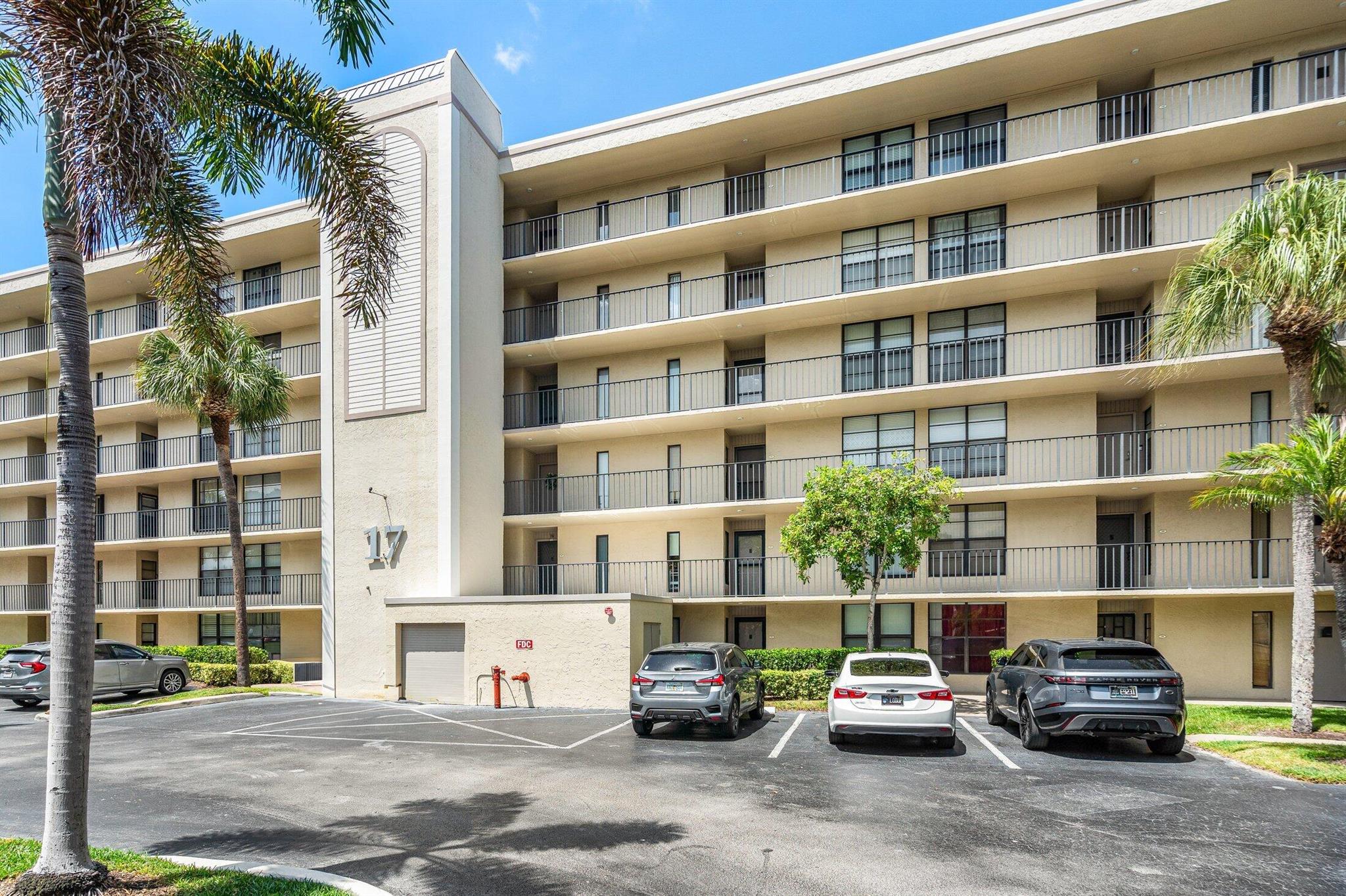 17 Royal Palm Way 504