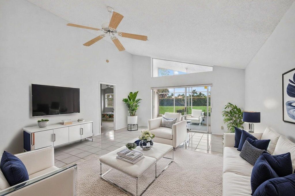 Photo of 6121 Bay Isles Drive, Boynton Beach, FL 33437 (MLS # R11156724)