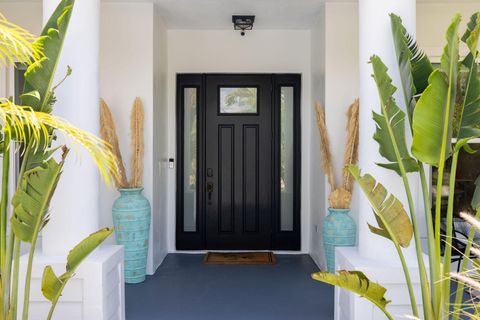 Photo of 19298 Gulfstream Drive, Jupiter, FL 33469 (MLS # B26019351)