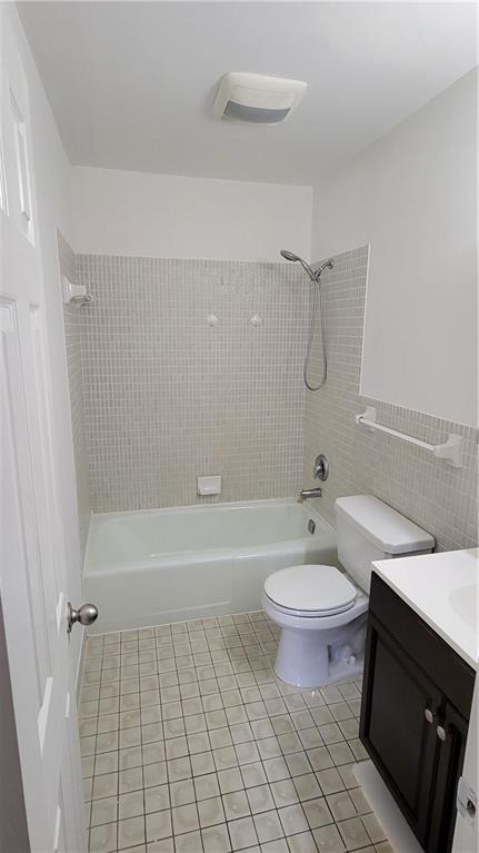 IMPERIAL POINT COLONNADES - Residential