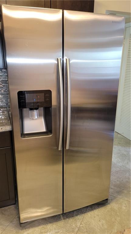 IMPERIAL POINT COLONNADES - Residential