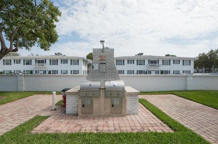 IMPERIAL POINT COLONNADES - Residential