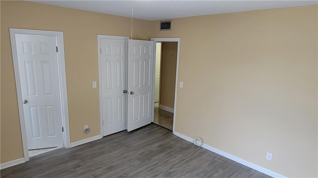 IMPERIAL POINT COLONNADES - Residential