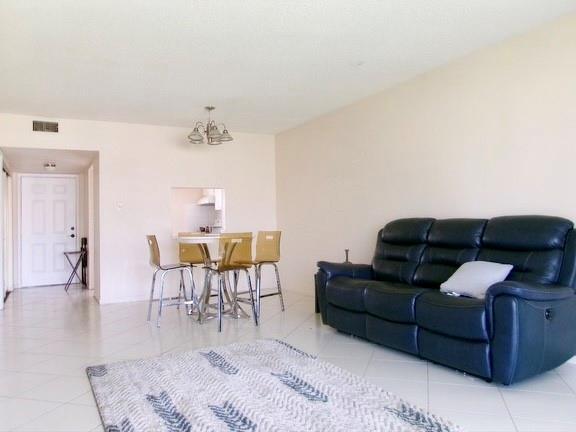 Oriole Gardens - Residential