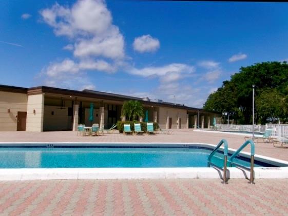 Oriole Gardens - Residential