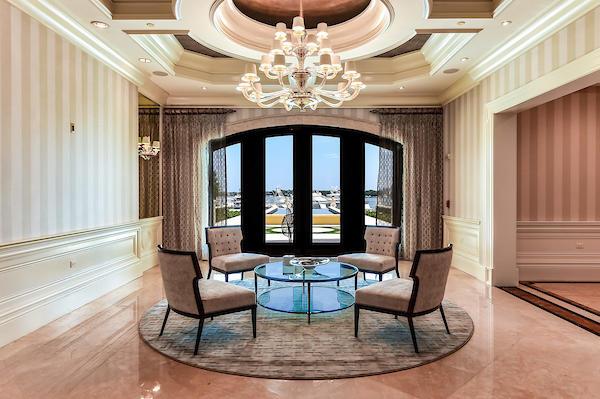 One Watermark Place - Residential