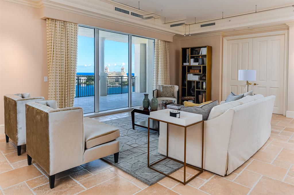 One Watermark Place - Residential