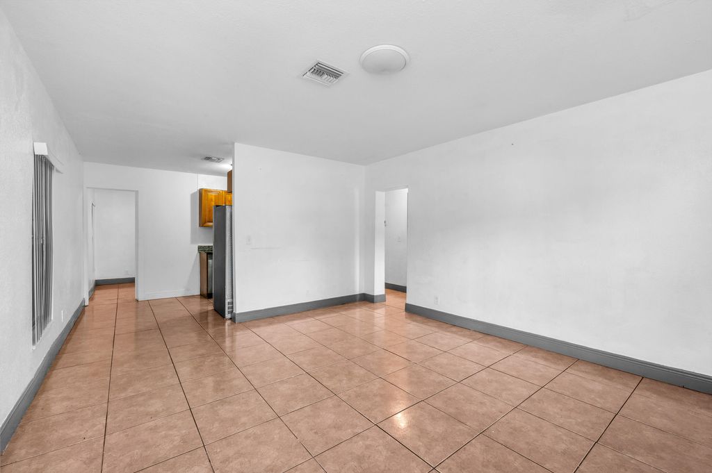 Photo of 124 SW 10th Avenue, Boynton Beach, FL 33435 (MLS # R11161669)