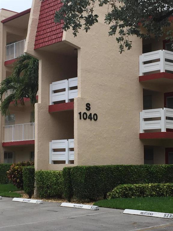 1040 COUNTRY CLUB Drive 306