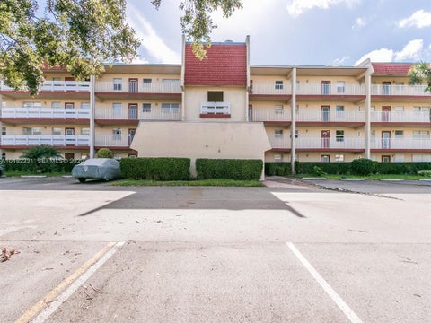 Tiny photo for 1040 COUNTRY CLUB Drive #306, Margate, FL 33063 (MLS # B26077683)