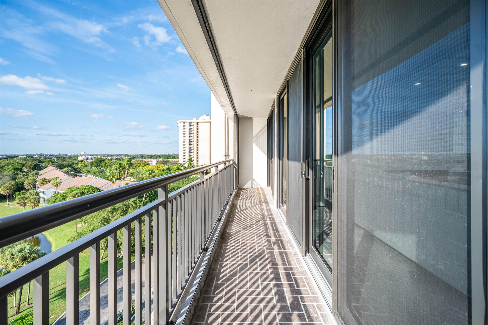 PARLIAMENT EAST CONDO - Residential