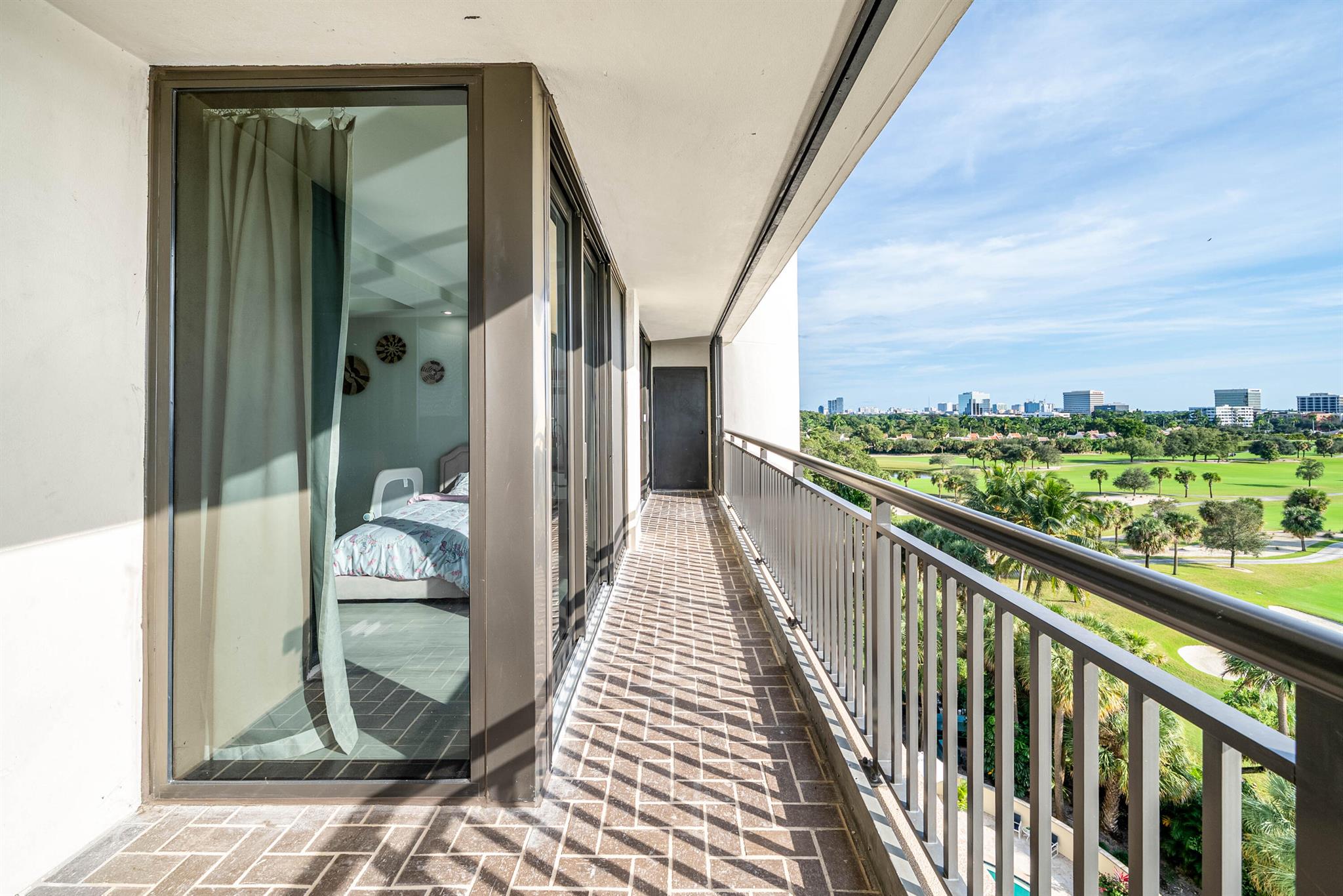 PARLIAMENT EAST CONDO - Residential