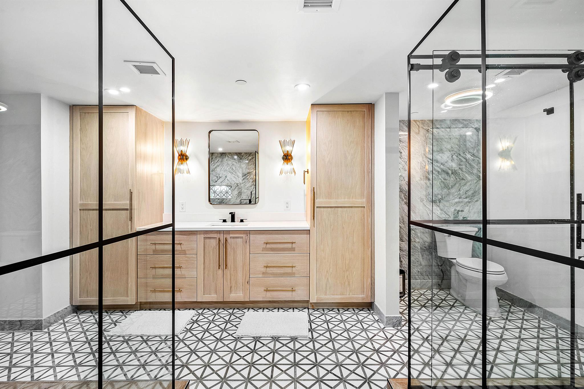 PARLIAMENT EAST CONDO - Residential