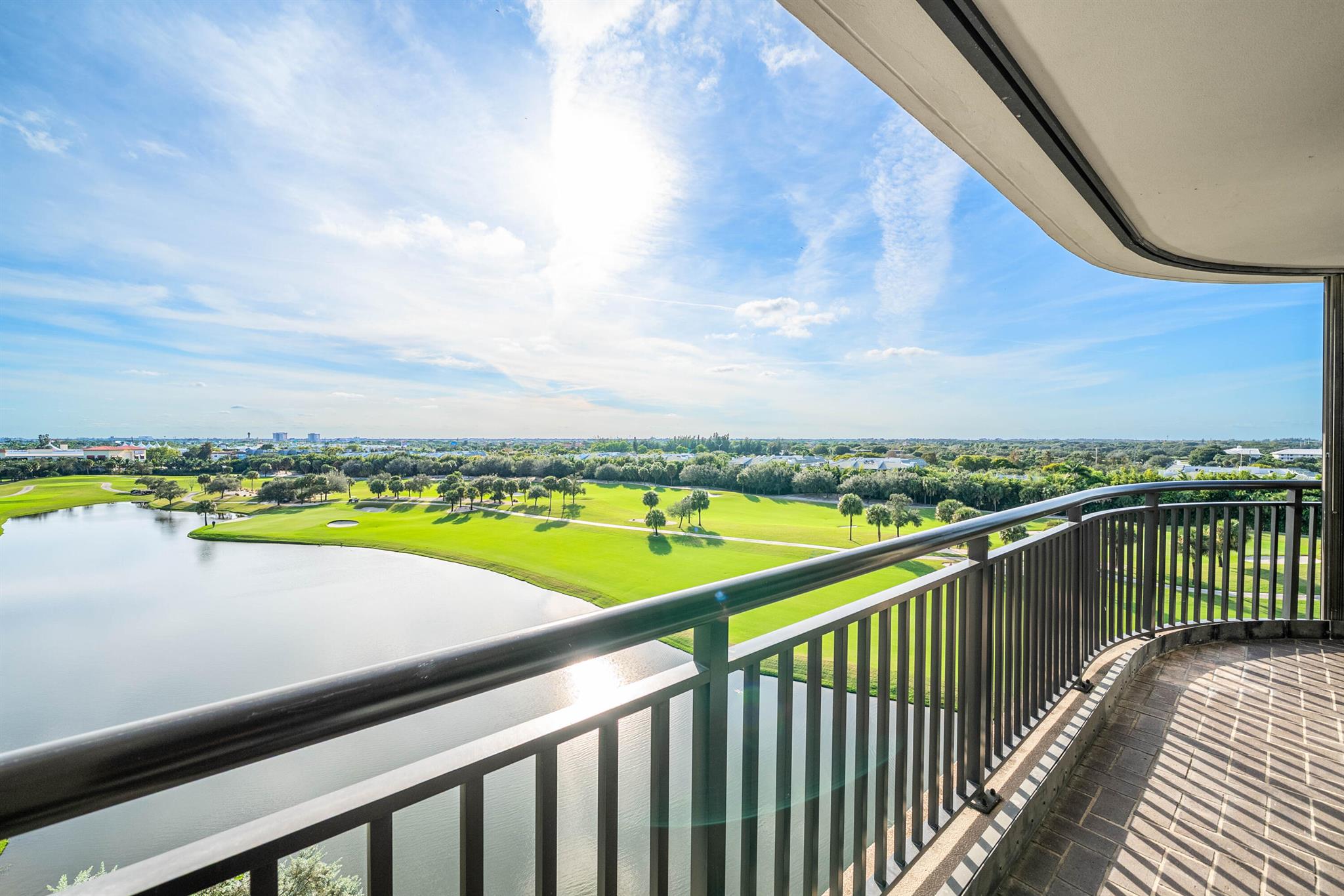 PARLIAMENT EAST CONDO - Residential