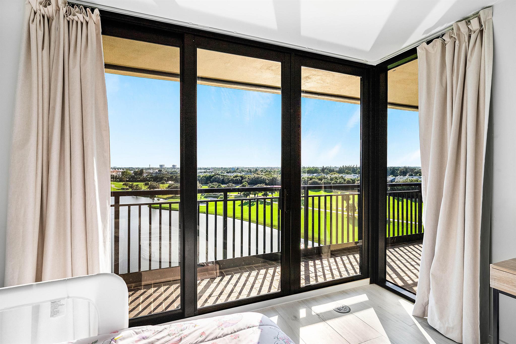 PARLIAMENT EAST CONDO - Residential