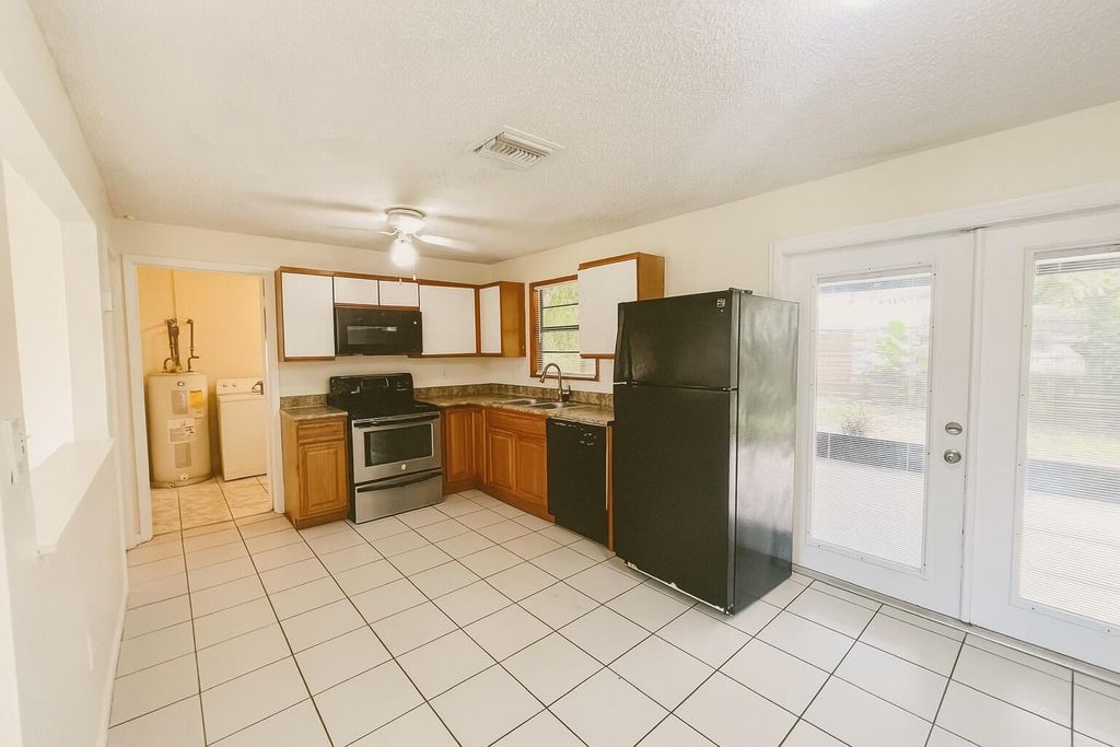 Photo of 3313 Plaza Place, Lake Worth, FL 33462 (MLS # R11106607)