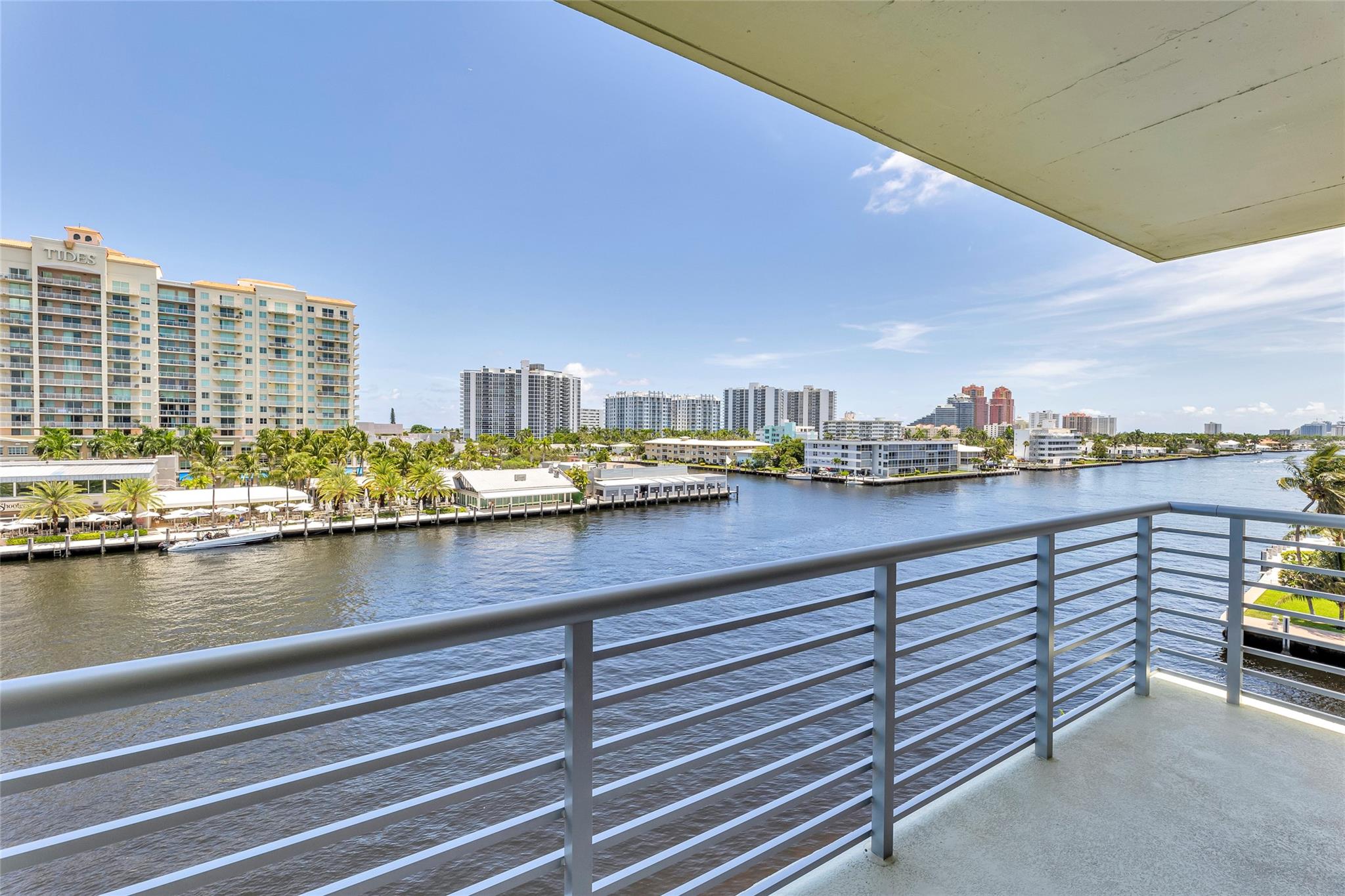 LAUDERDALE TOWER - Residential