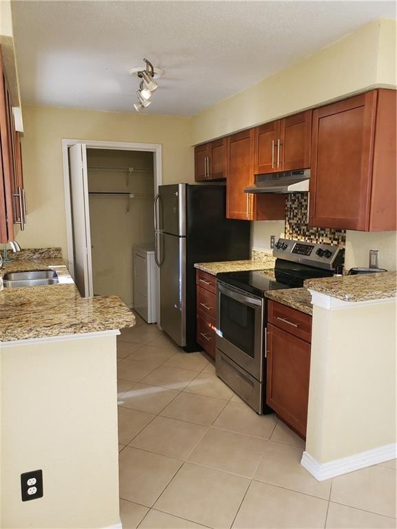 Savannah At Riverside Con - Residential Lease