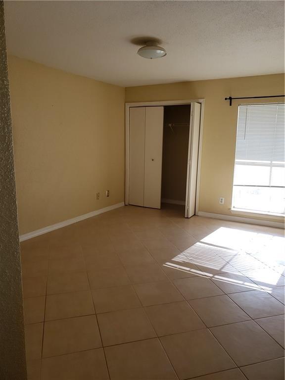 Savannah At Riverside Con - Residential Lease