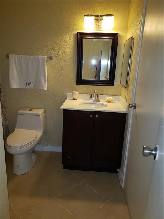 Savannah At Riverside Con - Residential Lease