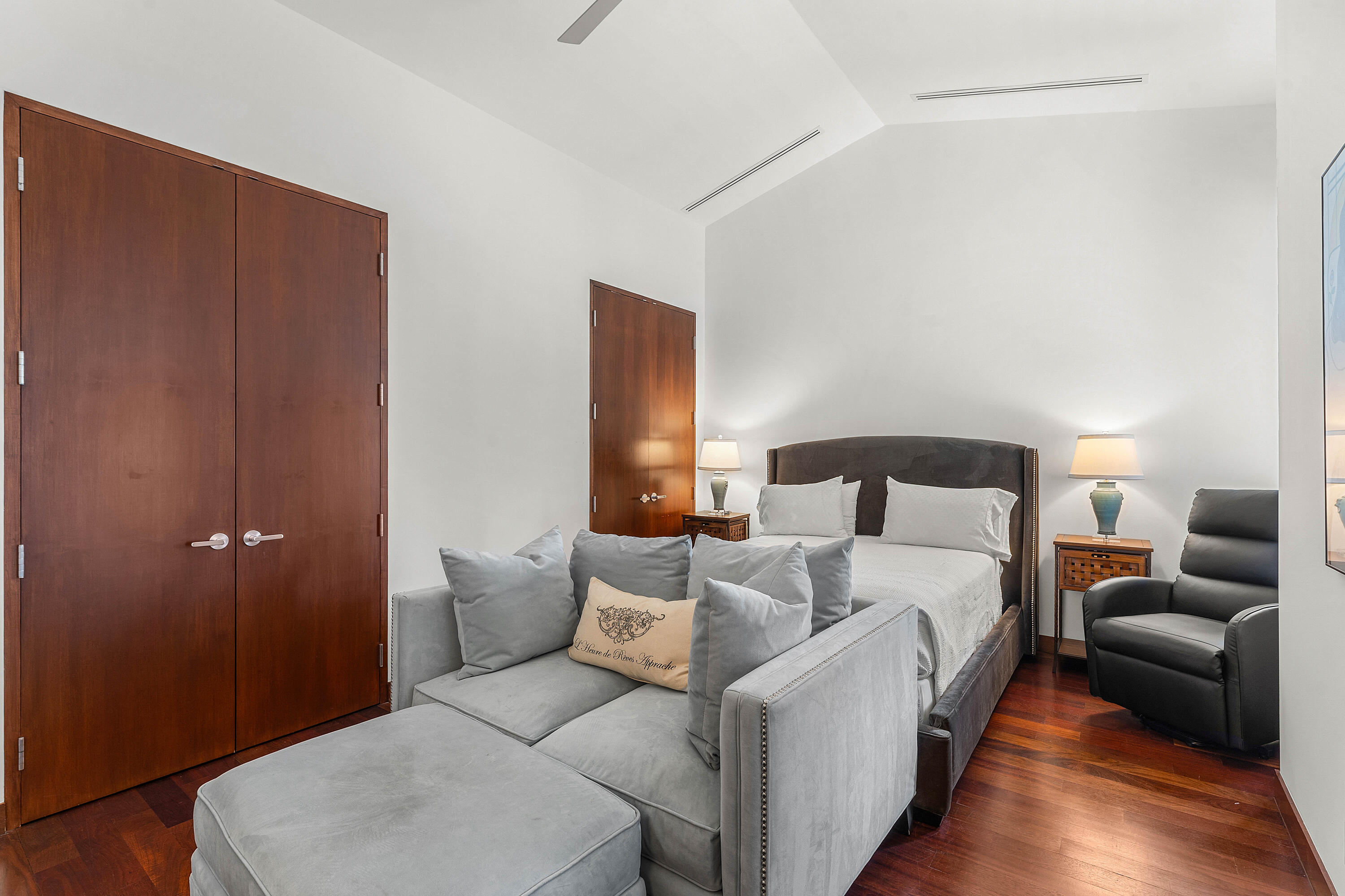 FLORAL PARK - Residential