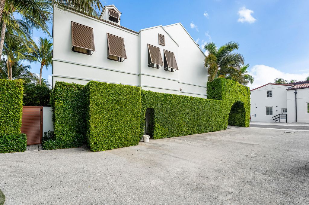 Photo of 179 Main Street, Palm Beach, FL 33480 (MLS # R11168751)