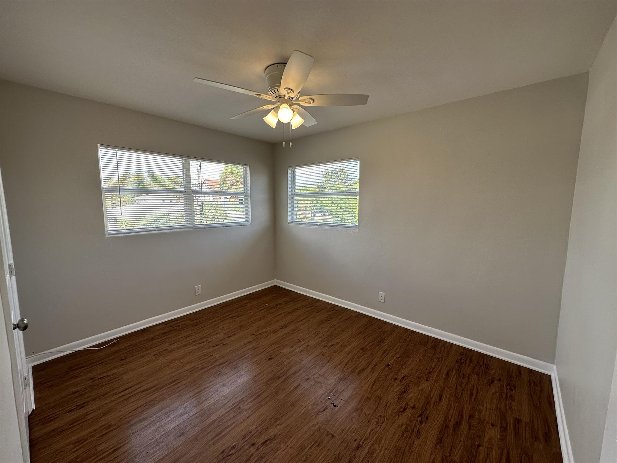 CLOWS - Residential Lease