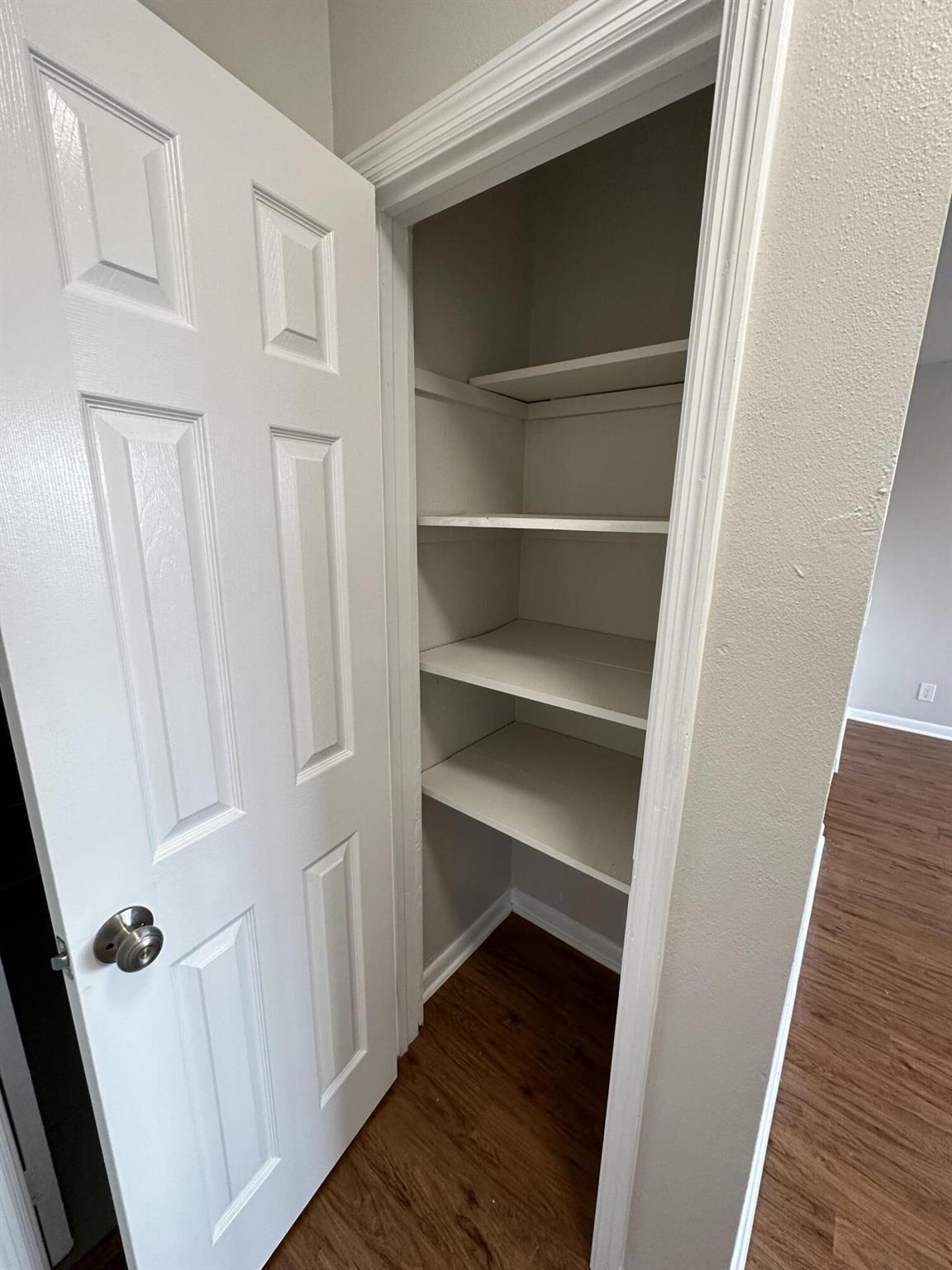 CLOWS - Residential Lease