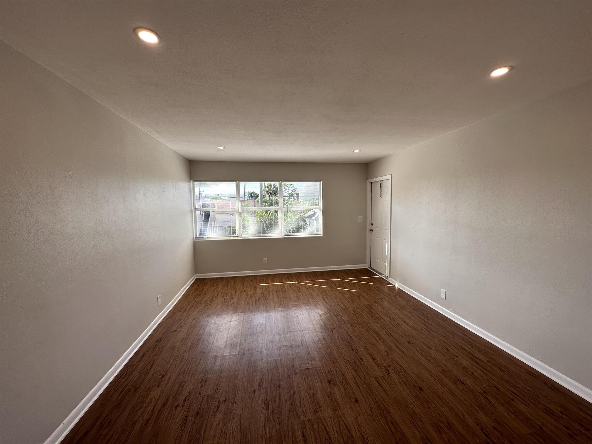 CLOWS - Residential Lease